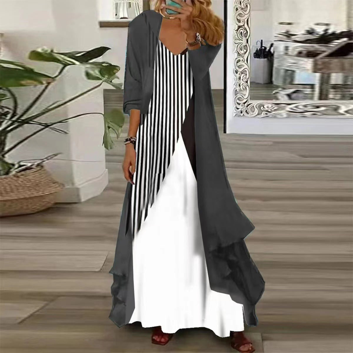 Robe maxi en chiffon floral avec drapé fluide
